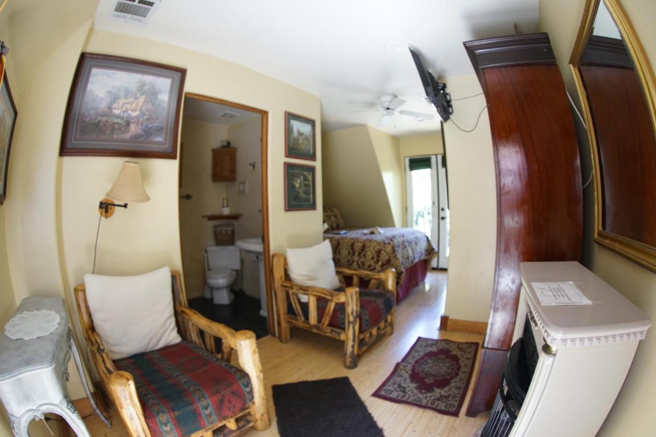 Fleur De Lac Europeran Inn Lake Arrowhead Exterior photo